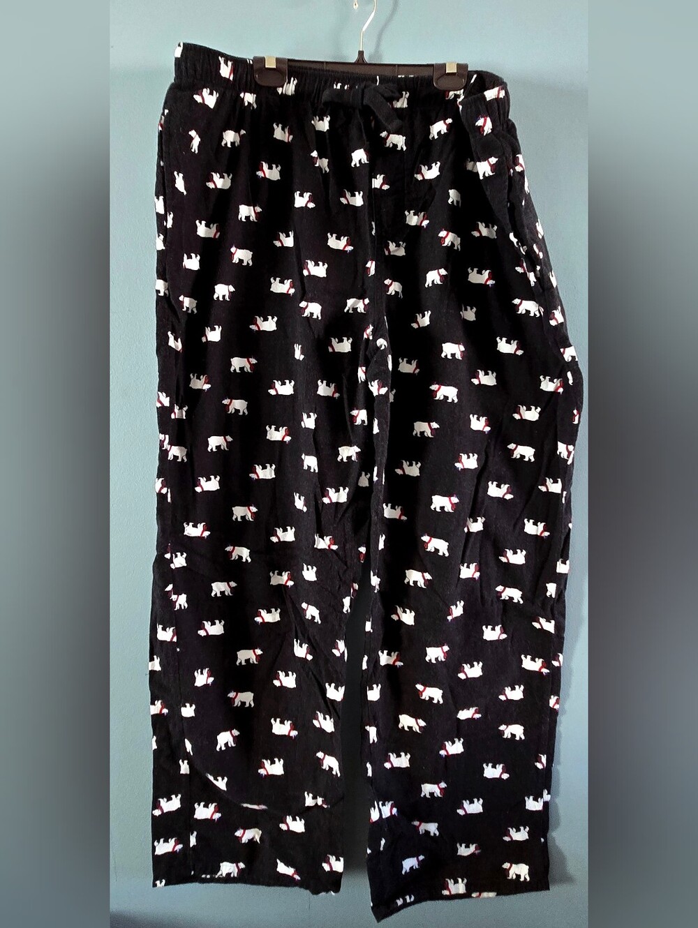 Men’s Black Flannel Pajama Pants with White Polar Bears (XL)
